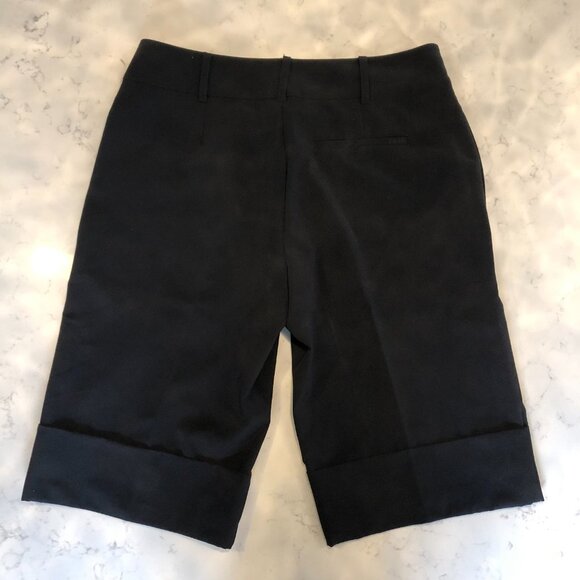 IZOD XFG Stretch Athletic Bermuda Cuffed Golf Shorts Black Size 4 - Picture 8 of 11